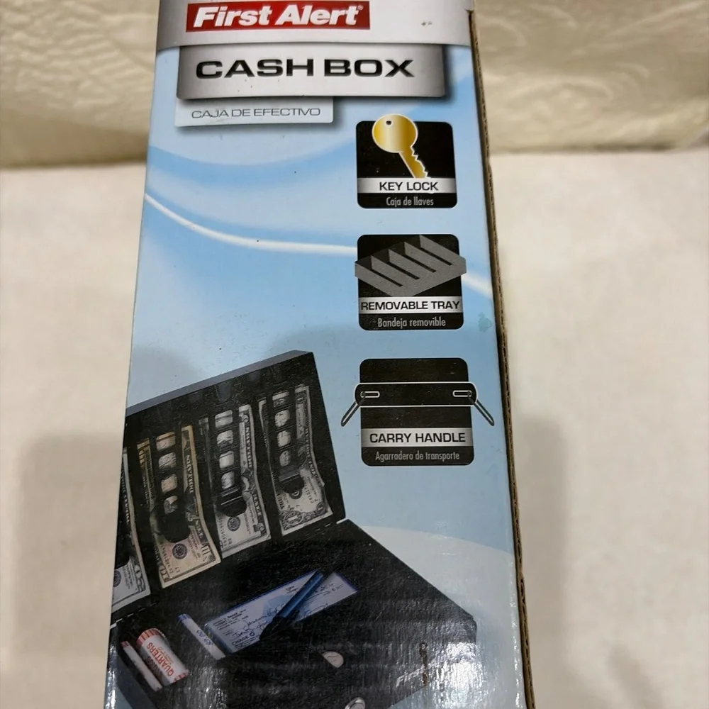 First Alert, Metal cash box. Removable tray. NIB